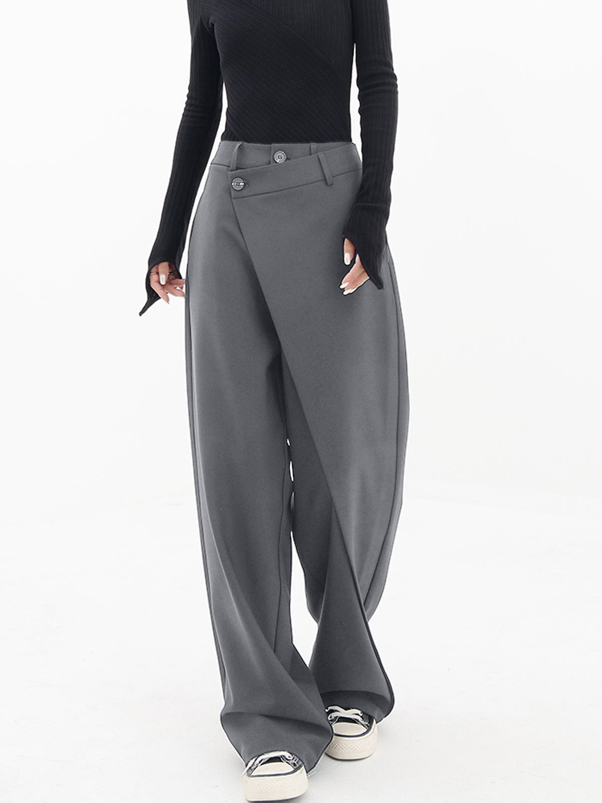 Asymmetrical wide pants